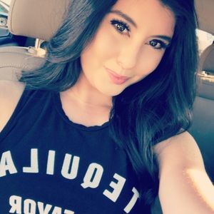 Meet your Posher, Daniela